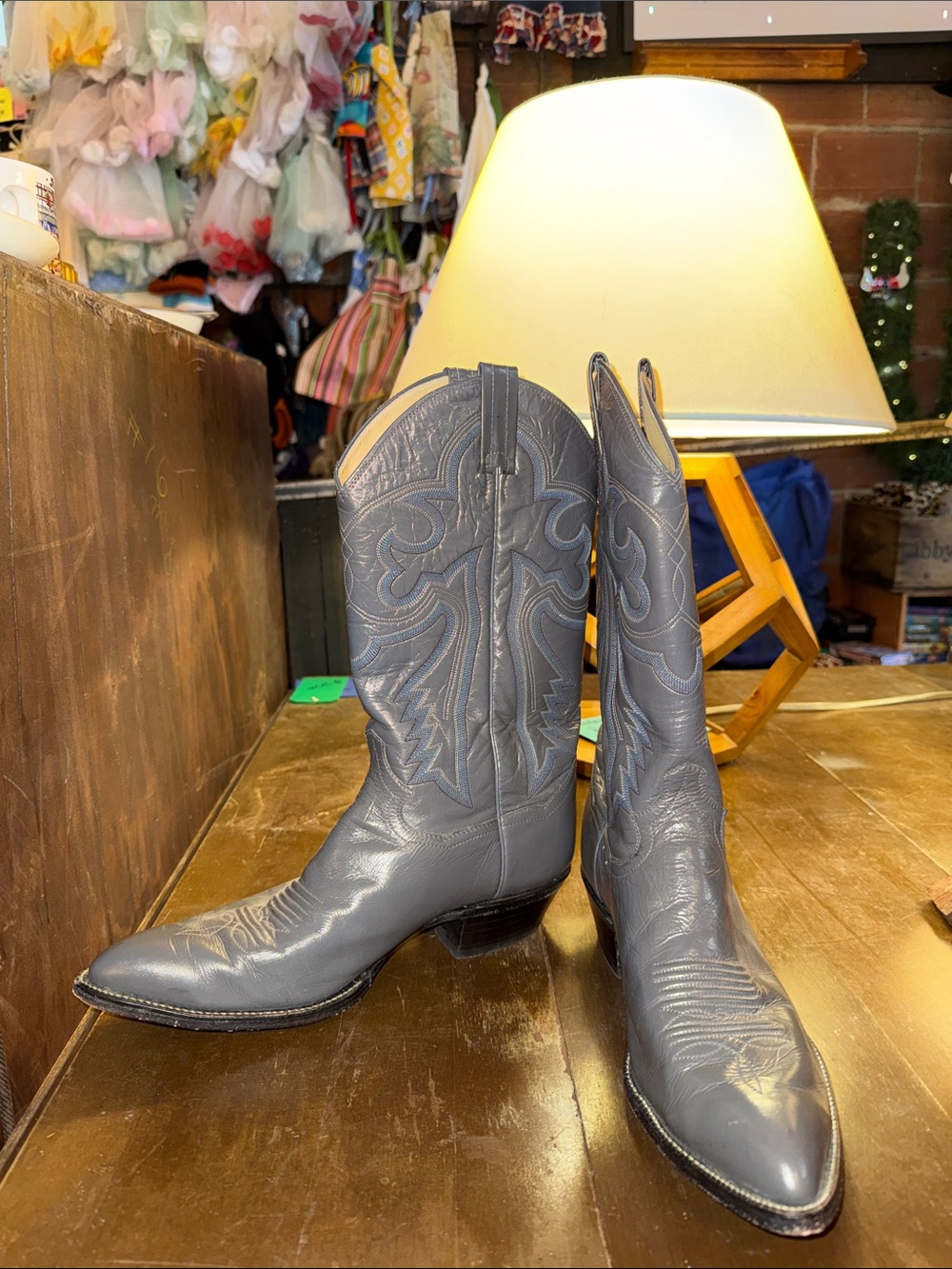 Classic Men's Cowboy Western Boots - Gray
